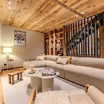 Luxurious With Sauna & Jacuzzi In With Parking Chalet