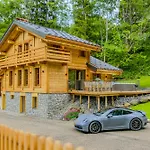 Luxurious With Sauna & Jacuzzi In With Parking Chalet