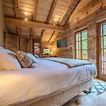 Luxurious With Sauna & Jacuzzi In With Parking * Megeve