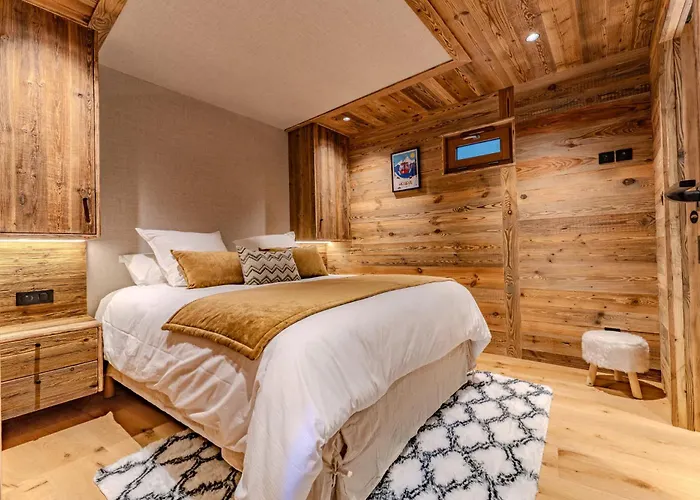 シャレー Luxurious With Sauna & Jacuzzi In With Parking メジェーヴ