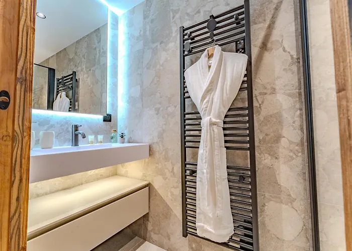 シャレー Luxurious With Sauna & Jacuzzi In With Parking *