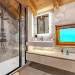 Luxurious With Sauna & Jacuzzi In With Parking