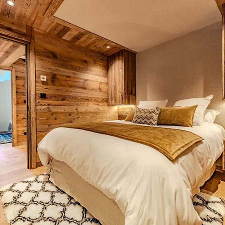Luxurious With Sauna & Jacuzzi In With Parking Chalet