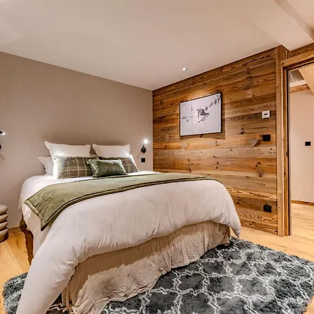 Luxurious With Sauna & Jacuzzi In With Parking * מגב