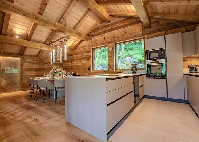 Horská chata Luxurious With Sauna & Jacuzzi In With Parking