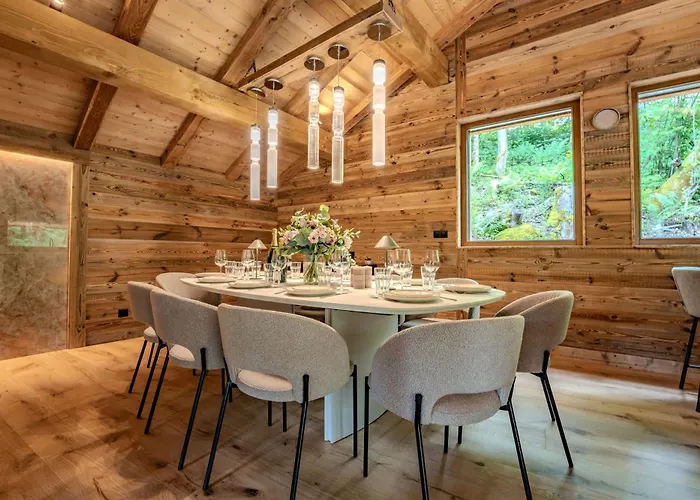 Luxurious With Sauna & Jacuzzi In With Parking Megève